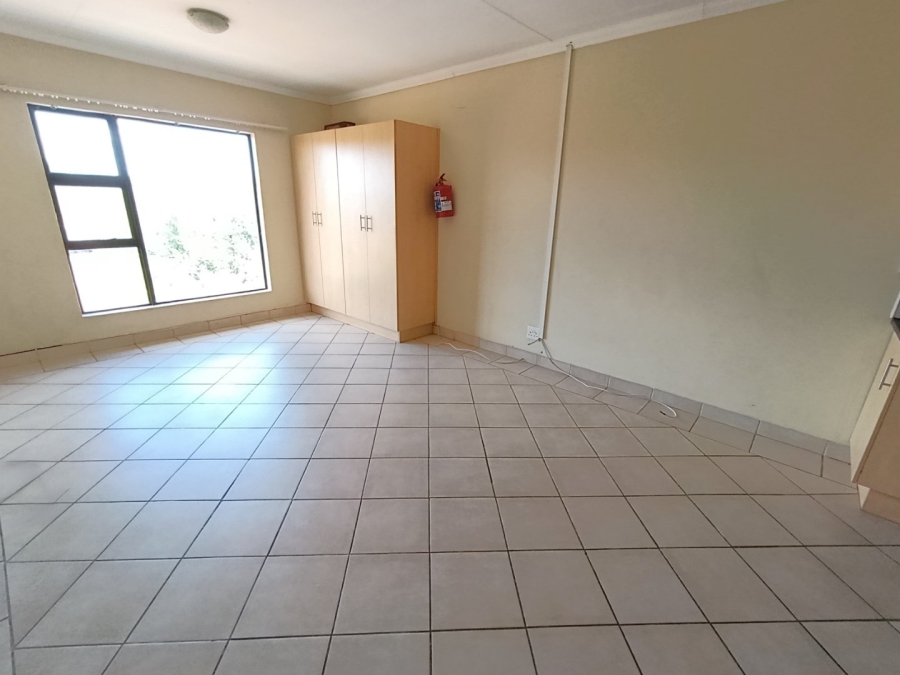 1 Bedroom Property for Sale in Vredenhof Sh Free State